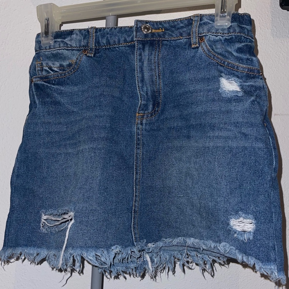 Foeever 21 Distressed Denim Skirt